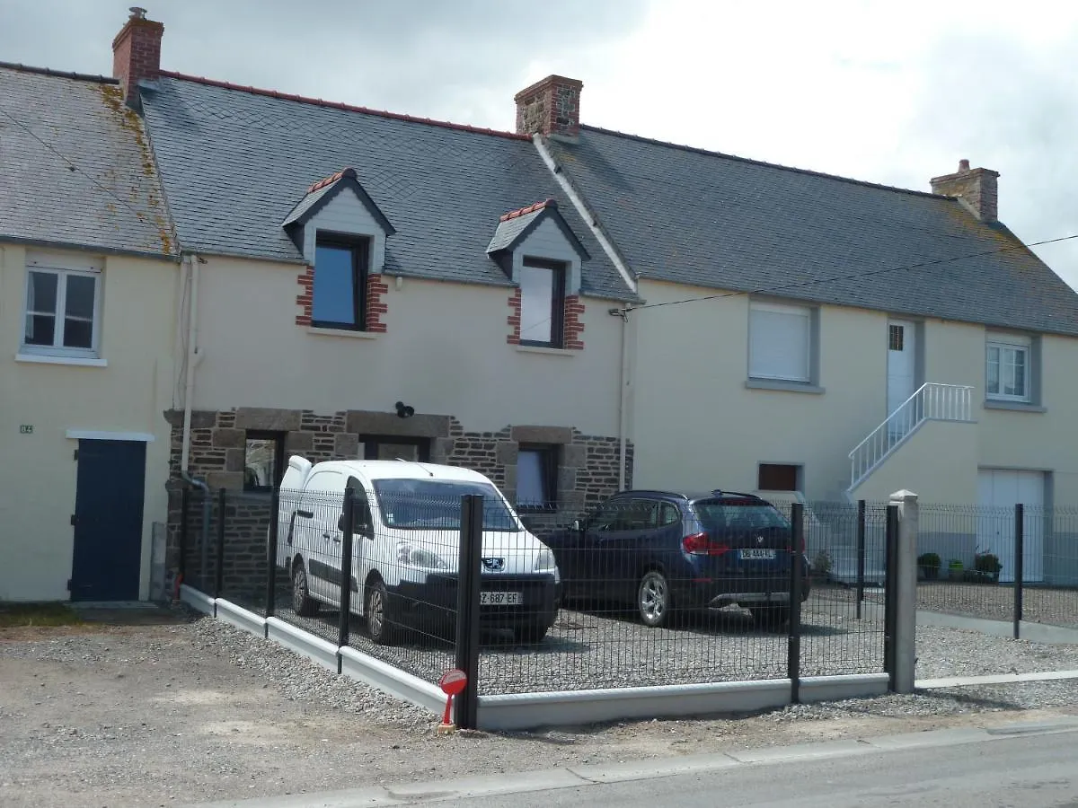 Holiday home Chez Charlotte Villa Cherrueix